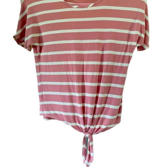 ⭐️5/$25 Olivia & Rose Women’s Small Pink Crop Top - Picture 1 of 1